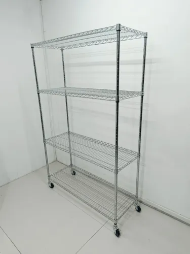 Estante de aço cromado
