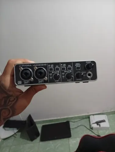 Interface de audio umc 202hd