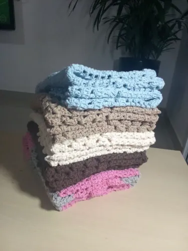 Tapetes de crochê feito a mão