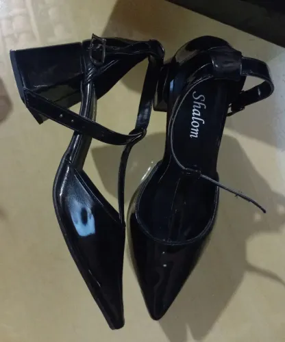 scarpin boneca