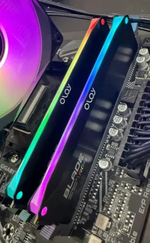 Kit Memória DDR4 32gb(2X16gb) 3600MHZ Oloy RGB- Loja física