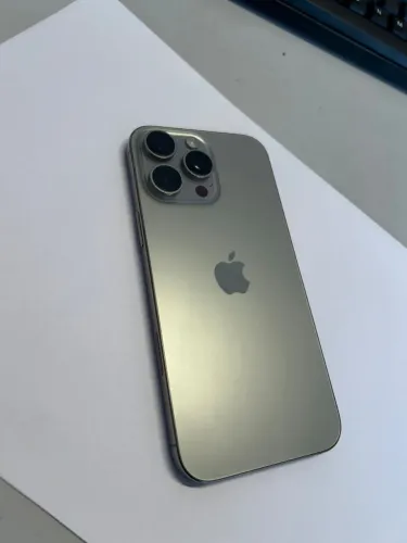 iPhone 16 pro max 256 GB Titânio Natural impecável