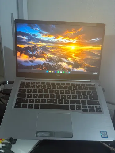 Notebook Dell Latitude 7400 8GB RAM 256SSD com tela touch