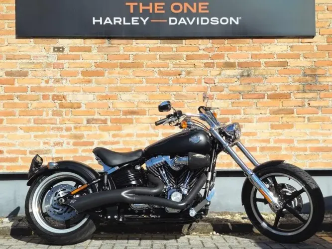 HARLEY-DAVIDSON ROCKER C 1584CC 2010
