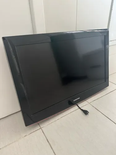 TV Samsung 32 Polegadas HD + Antena Digital