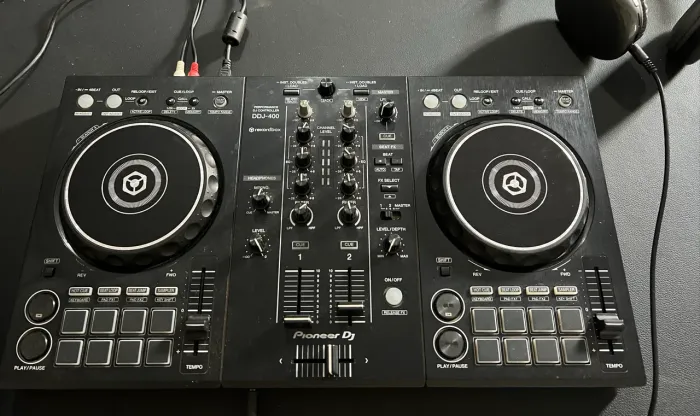 Vendo controladora Pionner Ddj 400