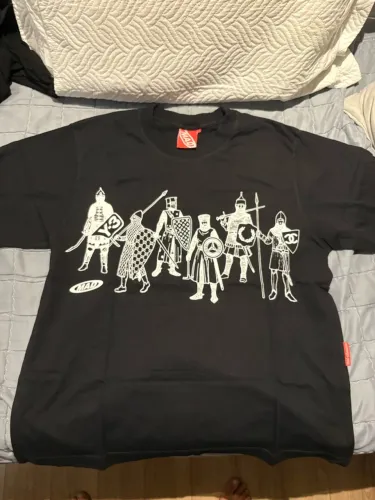 Camisa mad enlatados