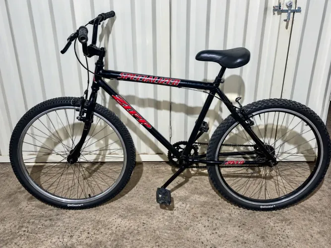 Bicicleta ótima pra vender logo aro 26