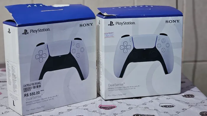 2 controles de PS5 Dual Sense originais, perfeitos, usados 3x no máximo.
