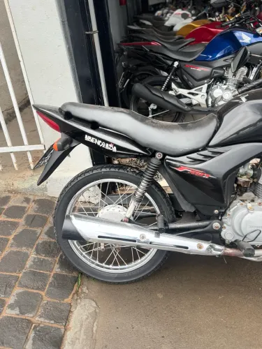 Vendo fan 125 modelo 2010 