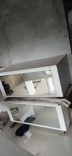 Caixote MDF com espelho e rodinhas 500 cada um 