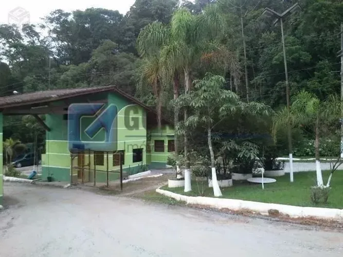 Chácara à Venda em Santo André 2 Quartos, 1 Suíte, 2 Vagas | Clube de Campo