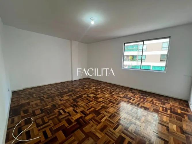 Apartamento com 3 quartos no bairro Centro, Florianópolis