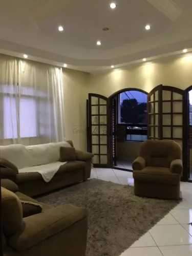 Sobrado - Jardim Altos de Santana - 3 Dormitórios - 150m².