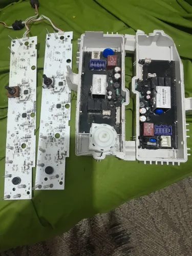 Vende materiais pra máquina de lavar roupas 