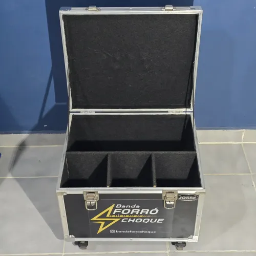 Baú Hard Case com rodinhas (46 X 36 X 30 cm)