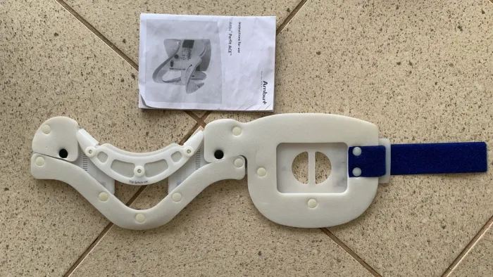 Colar Cervical Ajustável Ambu (usado)