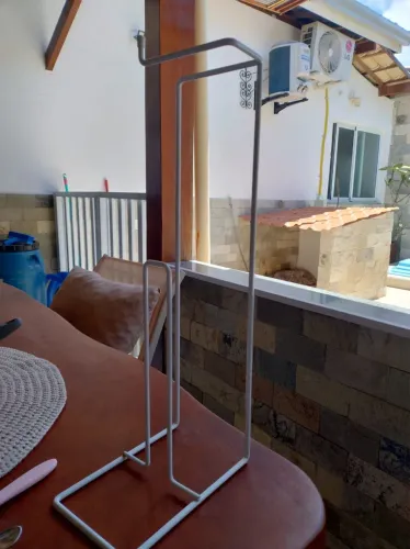 Suporte para papel higiênico em metal