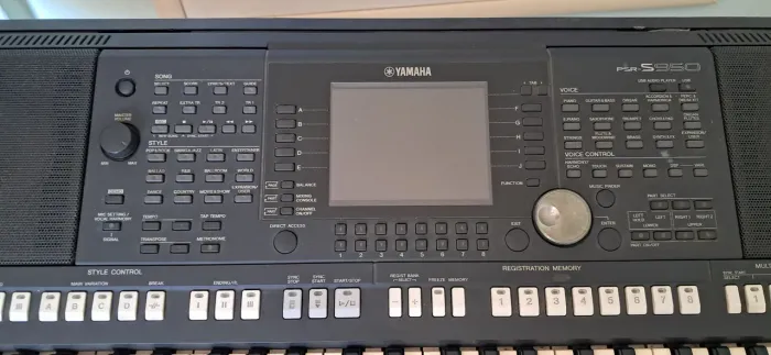 Teclado Yamaha PSR-S950