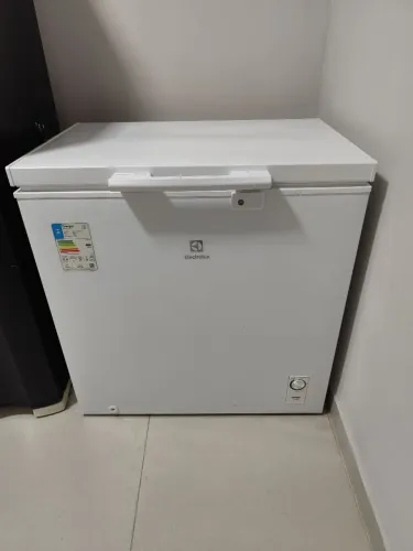 Freezer Horizontal Electrolux Cycle Defrost 199L com função Turbo Freezer Uma Porta