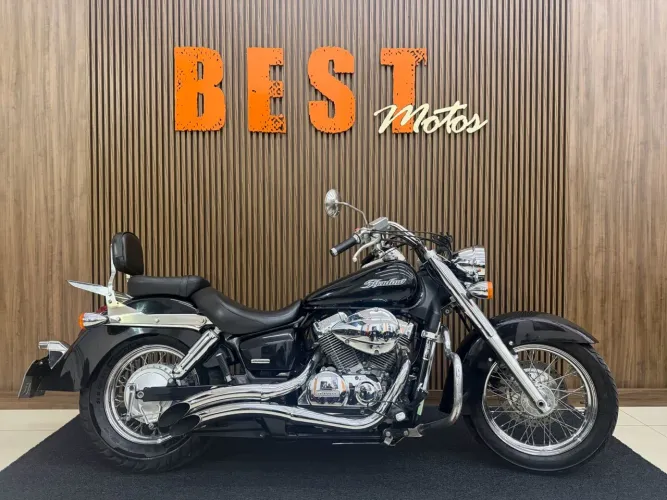 SHADOW 750