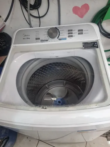 Máquina de lavar Midea 13 quilos