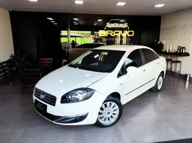 Fiat Linea Essence Dualogic 1.8 Flex 16V 4P 2016