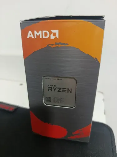 Processador AMD Ryzen 3 2200g - Vídeo integrado: Vega 8 + Cooler Box original