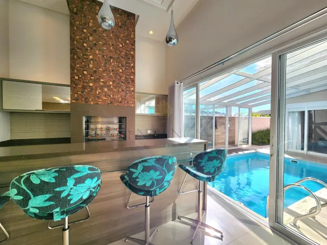 CASA TÉRREA DE ALTO PADRÃO EM CONDOMÍNIO FECHADO | 346 m2 PRIVATIVOS | SANTA FELICIDADE