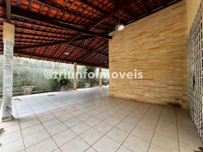 Casa duplex a venda no Santa Isabel com 4 quartos