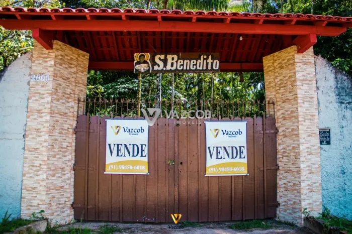 Sítio com piscina em Benevides