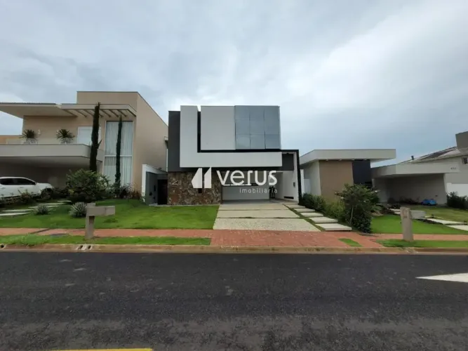 CASA EM CONDOMÍNIO para aluguel, 3 quartos, 3 suítes, 4 vagas, Shopping Park - Uberlândia/
