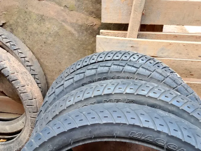 Vendo pneu traseiro da Titan barato
