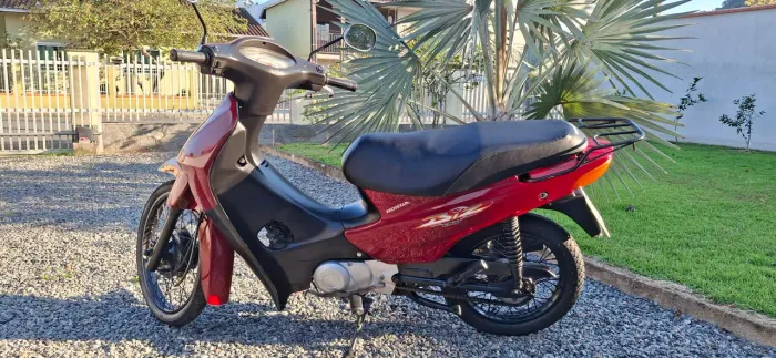 Vendo honda Biz 100 vermelha