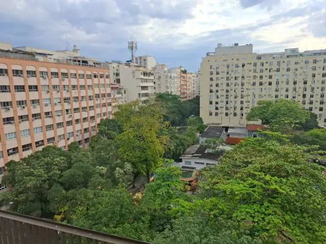 Conjugado para Alugar em Copacabana - Reformado e Bem Localizado