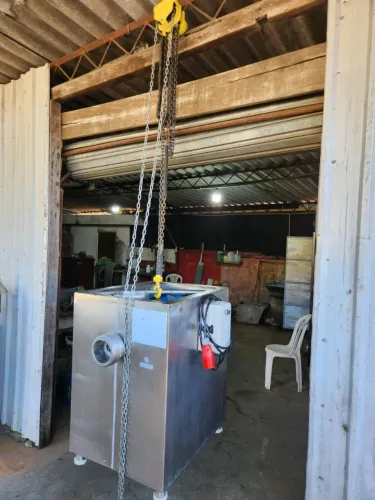 Moedor de carne industrial  106c