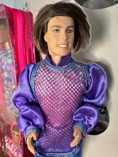 Boneco Ken