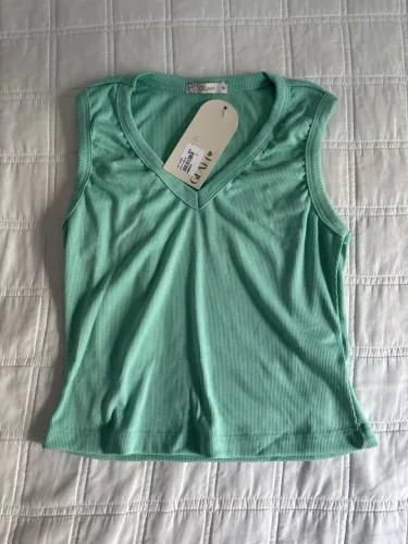 Blusa verde-água M NOVA