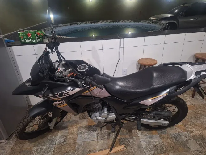 XRE 300 2018 BAIXA KM DOC OK