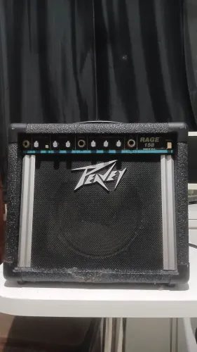 Vendo ou troco Amplificador Peavey Rage 158