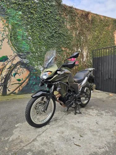 Kawasaki versys 300 tourer segundo dono sem detalhes