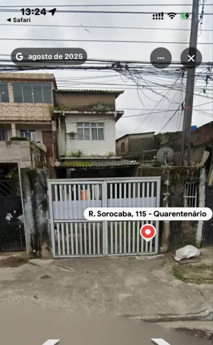 Vendo 2 casas com quintal com espaço para construir mais duas casas 