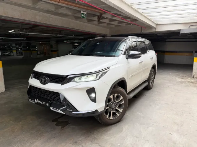 Toyota Hilux SW4 Diamond 2.8 TB 4X4 Die. Aut. 2026