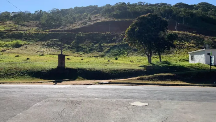 Um lote versátil, seja para construir ou investir para venda