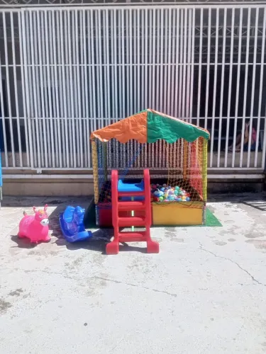 Alugo Pula pula e casinha de bolinha combo 