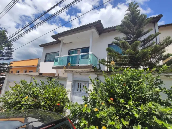 Casarão "Oportunidade, 4 suítes, Ar Split, Armários planej., Piscina em Novo Horizonte - M