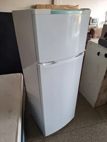 GELADEIRA CÔNSUL DÚPLEX 360 LITROS FUNCIONANDO PERFEITAMENTE COM 90 DIAS DE GARANTIA ?
