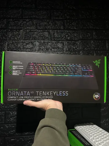 Teclado Gamer Razer Ornata V3 TKL RGB - NOVO