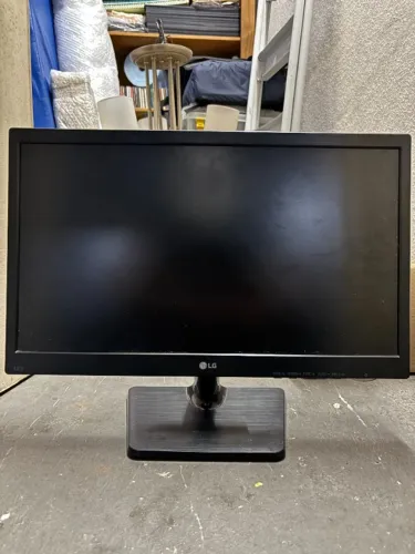 Monitor LG Flatron, Tela 19.5" - Preto