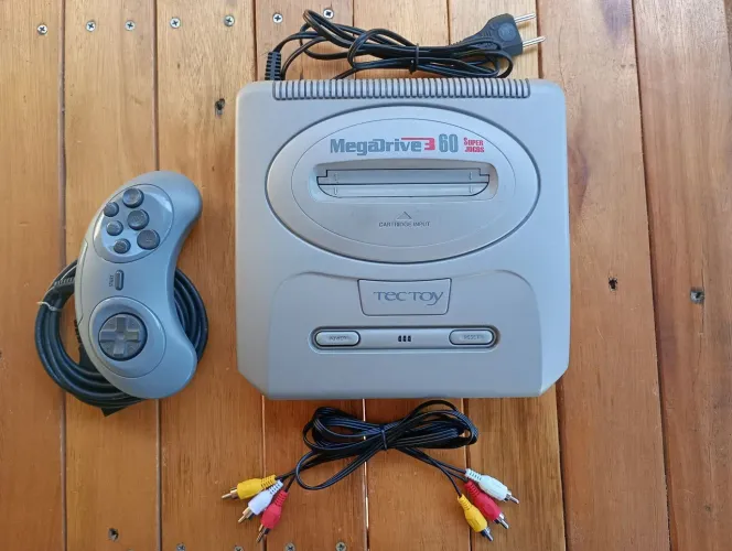 Mega drive 3 com 60 jogos na memória